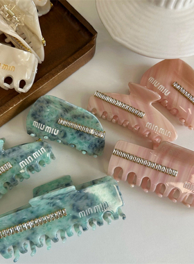 新款设计感醋酸水钻字母min大号抓夹少女发夹质感百搭鲨鱼夹发饰