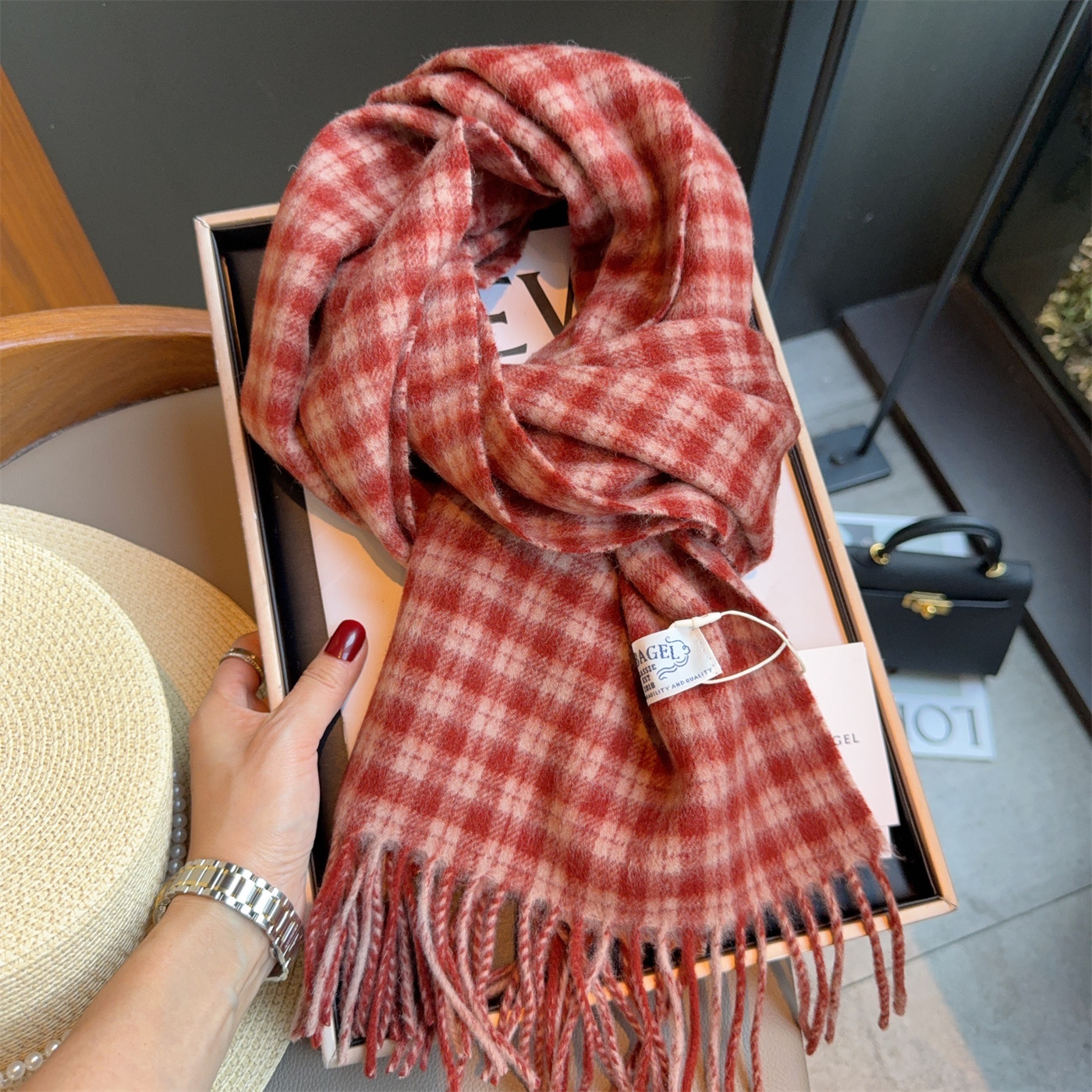 复古小格子100%纯羊毛围巾女冬季新款格纹窄版保暖情侣围脖小披肩,服饰配件/皮带/帽子/围巾,围巾/丝巾/披肩,淘宝优惠券,粉丝福利购,淘宝优惠卷