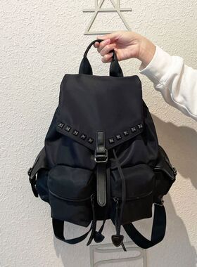 牛津布双肩包女2026新款时尚通勤旅行女士背包防水轻便超火高颜值