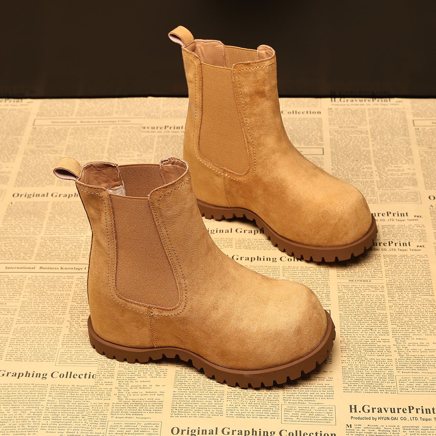 9CM香港正品内增高马丁靴女2025秋冬新款英伦风厚底加绒休闲短靴