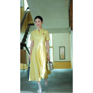方穆静同款连衣裙纯真年代的爱情郭晓婷黄色波点穿搭中长衬衫裙子