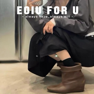 辣妹风复古小众款！eoiu8.13 韩版方头内增高翻折坡跟短靴时装靴