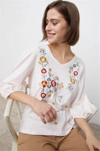 精美刺绣春夏女士宽松七分袖 胖mm V领上衣T恤 有大码 欧美外贸原单