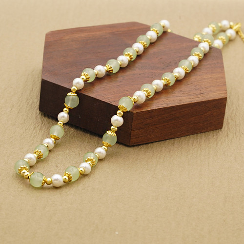 爆款高级感琉璃玉石项链女轻奢时尚百搭锁骨链秋冬短款毛衣链配饰