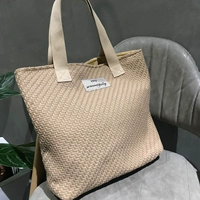 Хаки запечатывает небольшую коллекцию, плюс покупка предпочтительнее