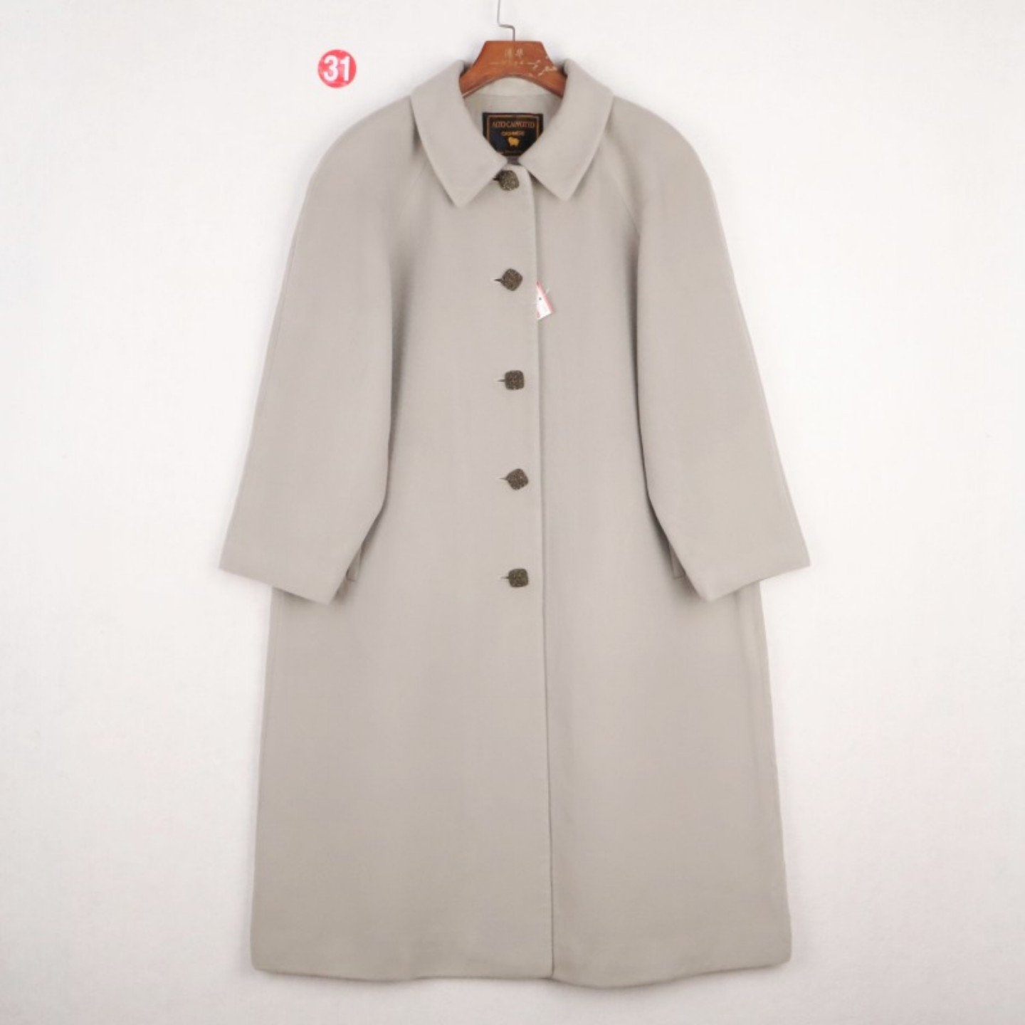 日本制山羊绒娃娃领单排扣大衣女