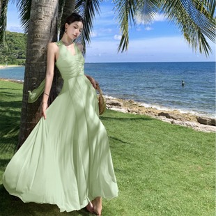 夏季性感超仙绿色绝美旅游拍照连衣裙新款收腰显瘦海边度假沙滩裙