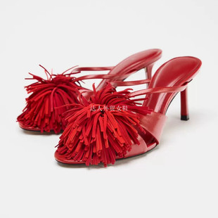 西班牙2025秋季新品性感后空花朵高拖珊瑚红色流苏细高跟圆头凉鞋