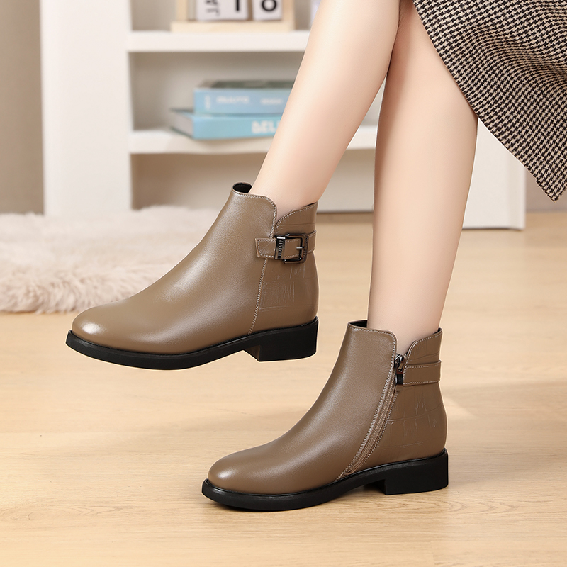 软底中年真皮妈妈短靴加绒棉鞋