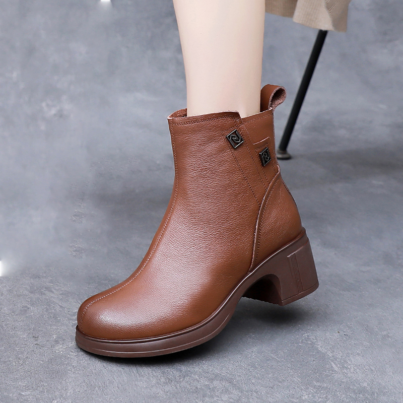 粗跟短靴女软底真皮中年妈妈靴子
