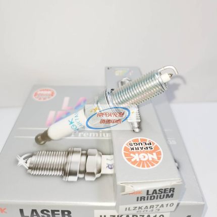 NGK铱铂金ILZKAR7A10适用奔驰C63 AMG CL63E63ML63R63S63火花塞