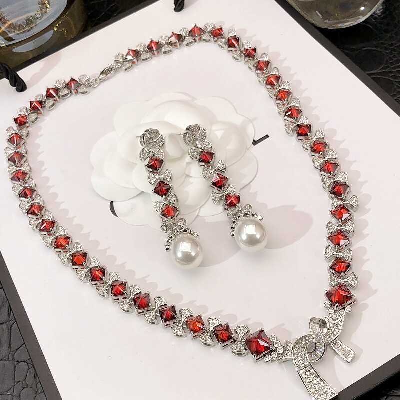 珍珠耳环蝴蝶结项链套