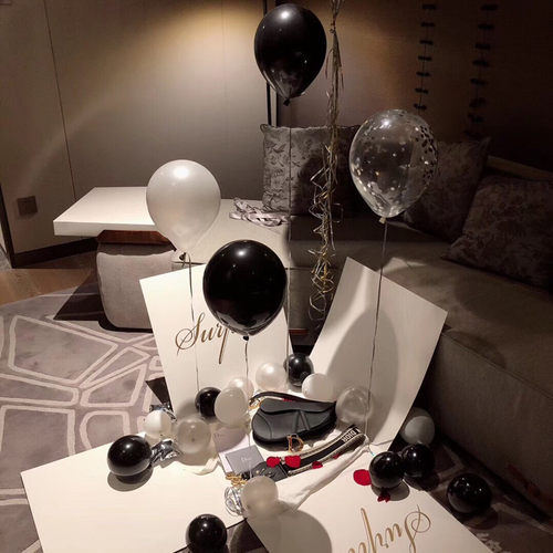 抖音生日网红打开告白惊喜盒子