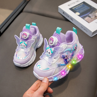 2025春季新款女童跑步鞋儿童亮灯运动鞋女孩校园透气网面休闲鞋潮