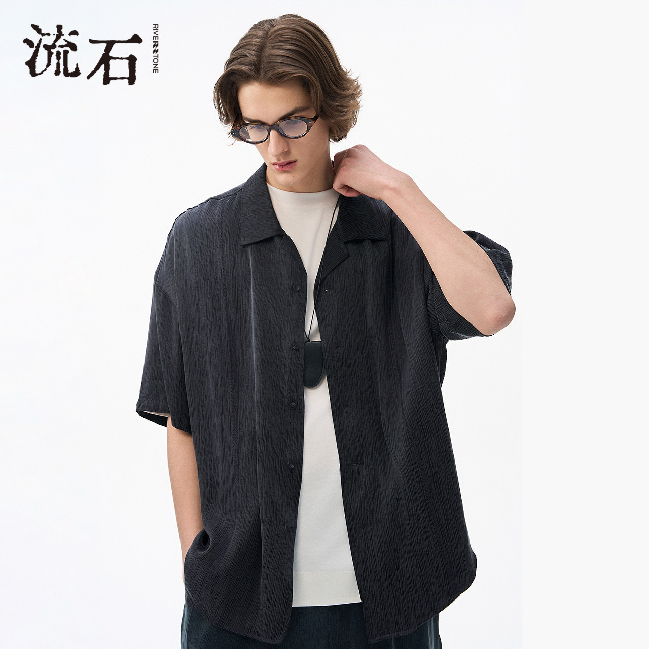 流石男装透气黑色经典短袖衬衫2026年夏季新款男士度假山本风衬衣