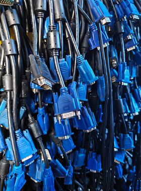 VGA超清链接线1.8米电脑投影仪主机视频 纯铜芯超粗线径 传输稳定