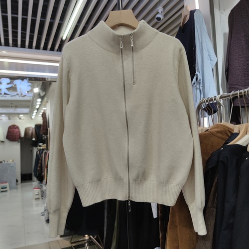 88666休闲设计感立领长袖针织衫女秋冬宽松纯色拉链口袋开衫外套