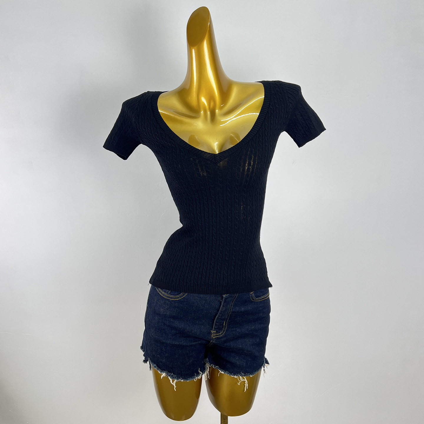 黑色V领短袖麻花薄款针织衫女夏季新款修身显瘦百搭性感短款上衣