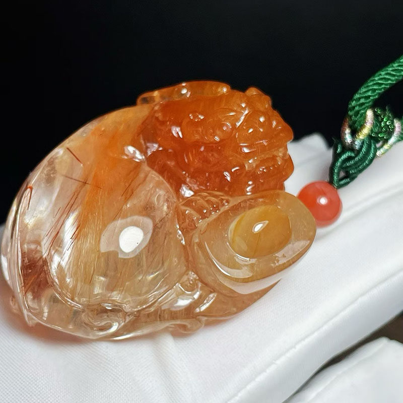 魅晶天然水晶晶体通透红发晶貔貅把件