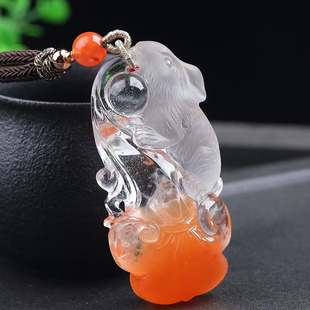 天然水晶晶体通透水晶俏色如意兔子吊坠