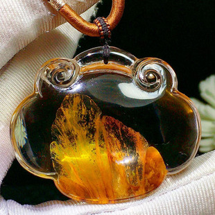 魅晶天然水晶晶体通透黄胶花如意锁吊坠