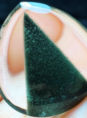 魅晶天然水晶晶体通透全包裹翠绿色绿幽灵金字塔水滴吊坠