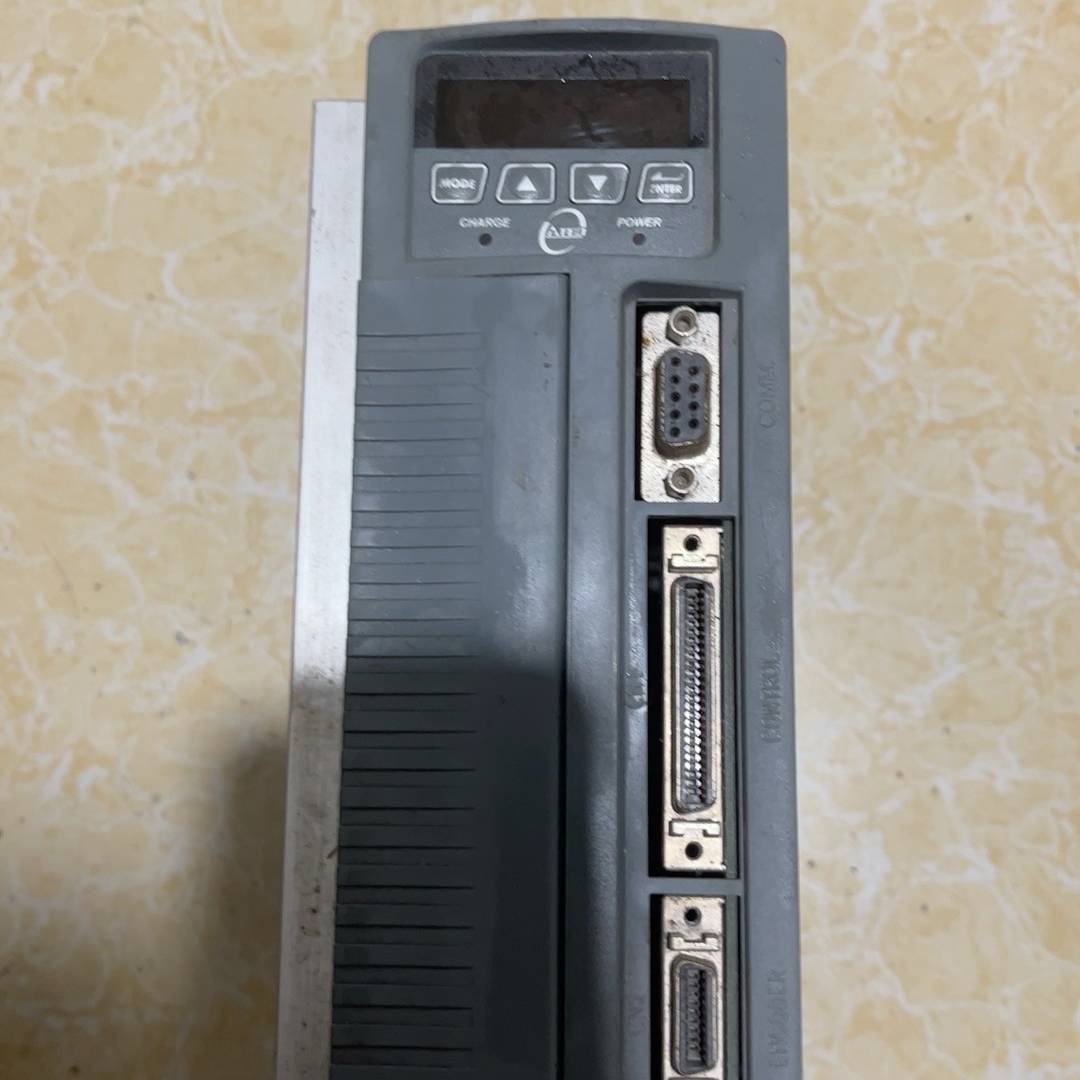 议价TSTK30C 伺服器数200元 一台，