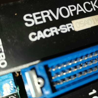 议价安川驱动器CACR-SR05AD1KRY101