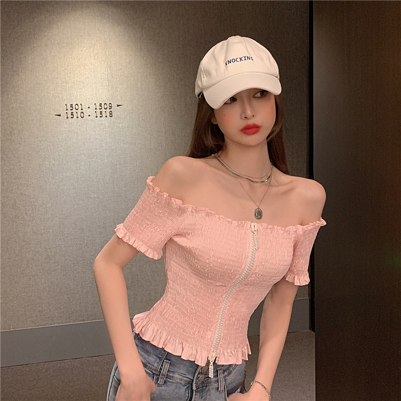 Real price ~ short sleeve T-shirt with ear edge, female one line collar, sexy, tight fitting, slim and slim short top