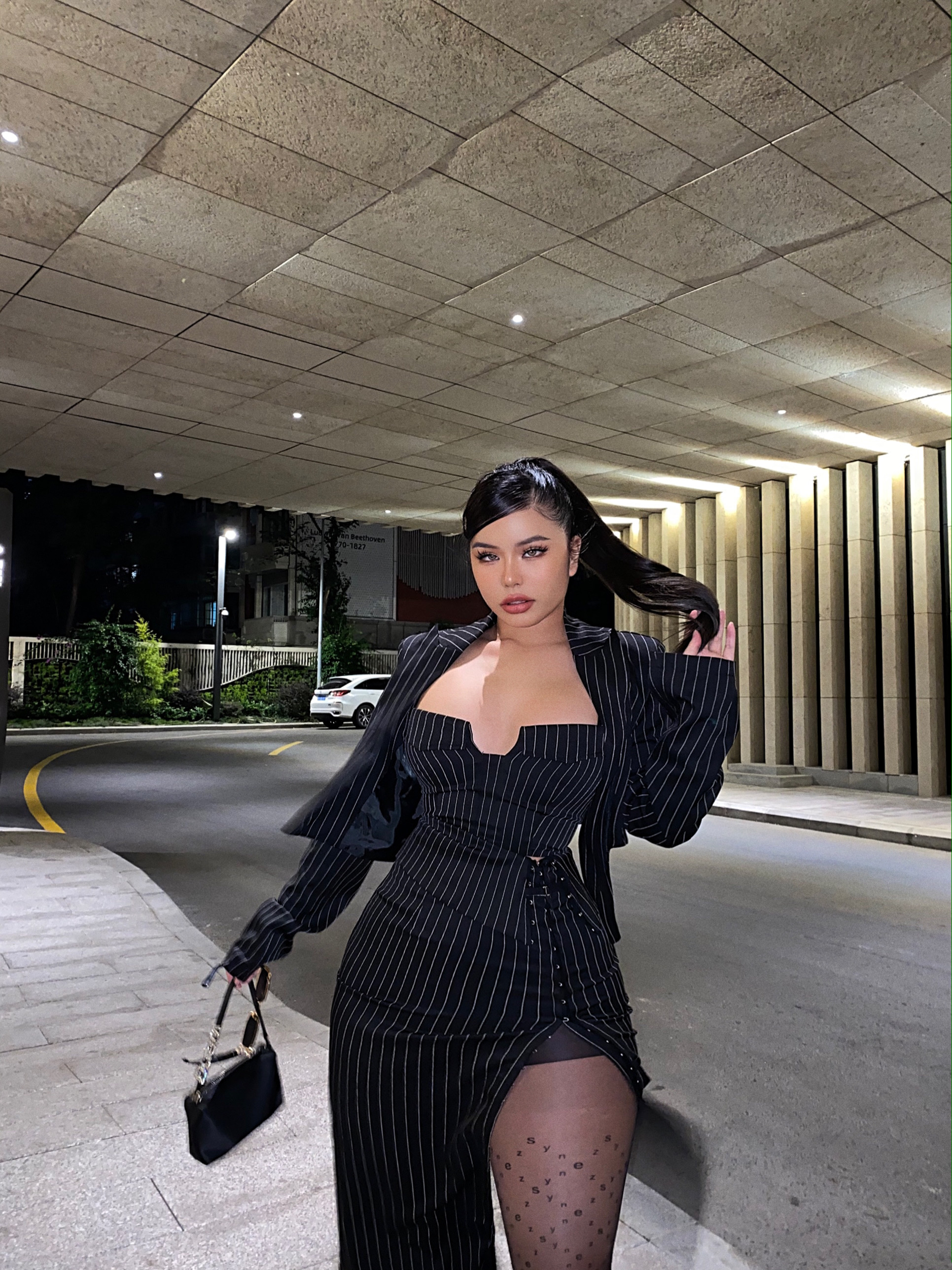 SYNEZS欧美条纹性感不对称条纹背心裹胸长袖西装排扣半裙三件套