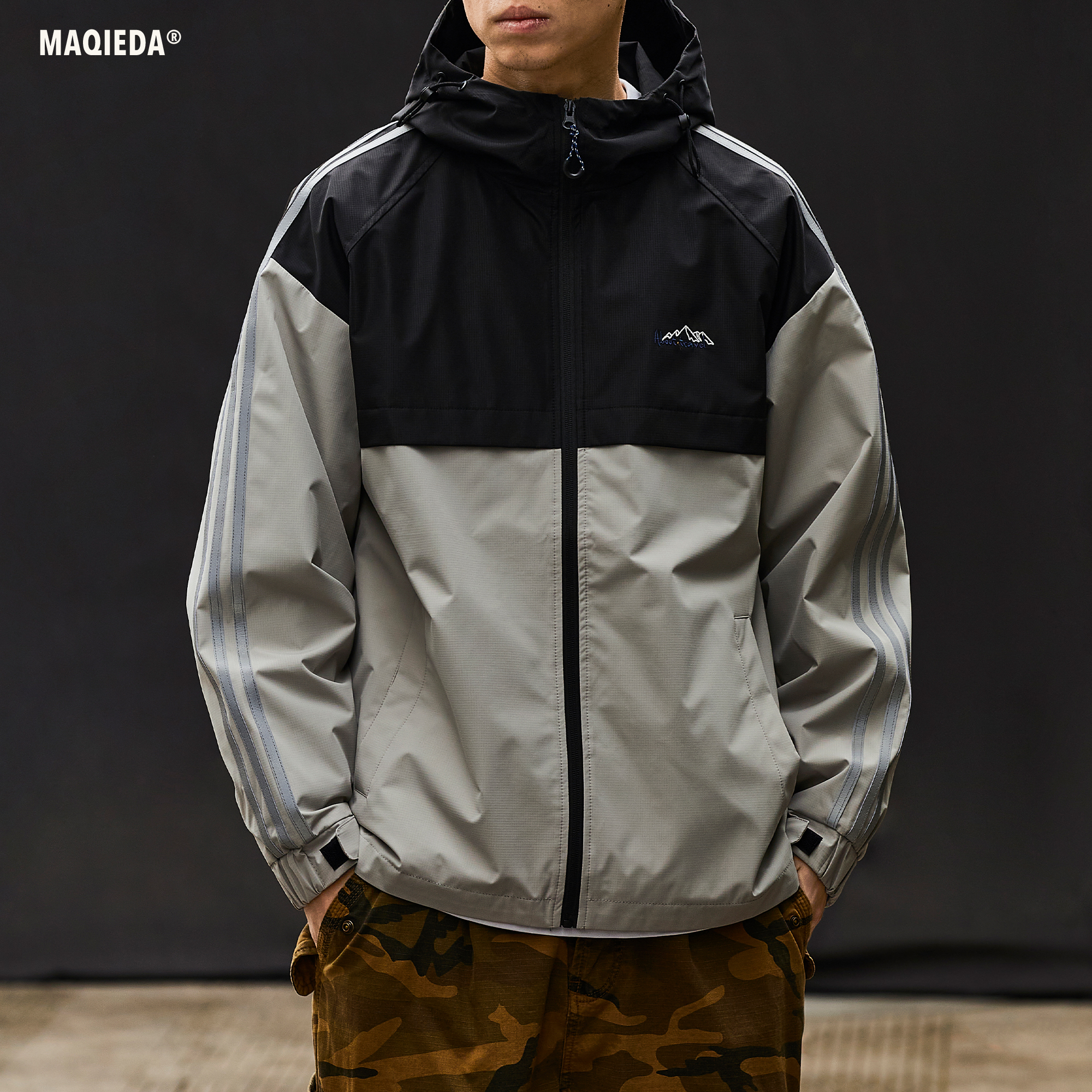 秋季男款户外三杠反光线条冲锋衣拼色大码男士夹克春秋款潮牌外套