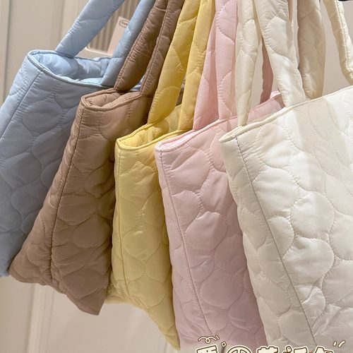 谁用谁夸！介云朵单肩包尊嘟好看