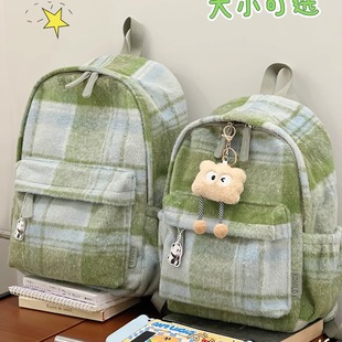 小清新校园书包女秋冬毛绒初中女生高中大学生双肩包轻便休闲背包
