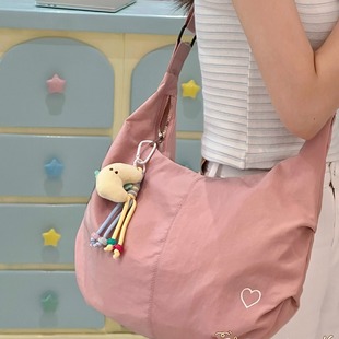 休闲轻便饺子包学生上课通勤斜挎包 日系ins简约大容量单肩包包女