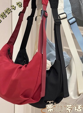 休闲百搭斜挎包轻便 日系ins复古饺子包包女大学生上课通勤单肩包