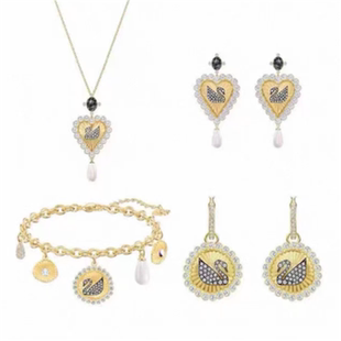 新款天鹅项链女爱心吊坠钉金色毛衣链水晶珍珠耳环黄金色手链闺蜜