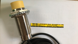 D15PK 30VDC 10V 销售感应开关 模拟量接近开关E5