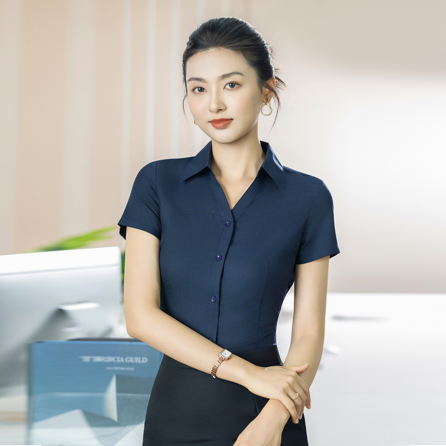 夏季深蓝女短袖免烫抗皱衬衫