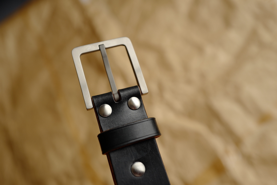 纯钛防过敏马缰皮腰带条