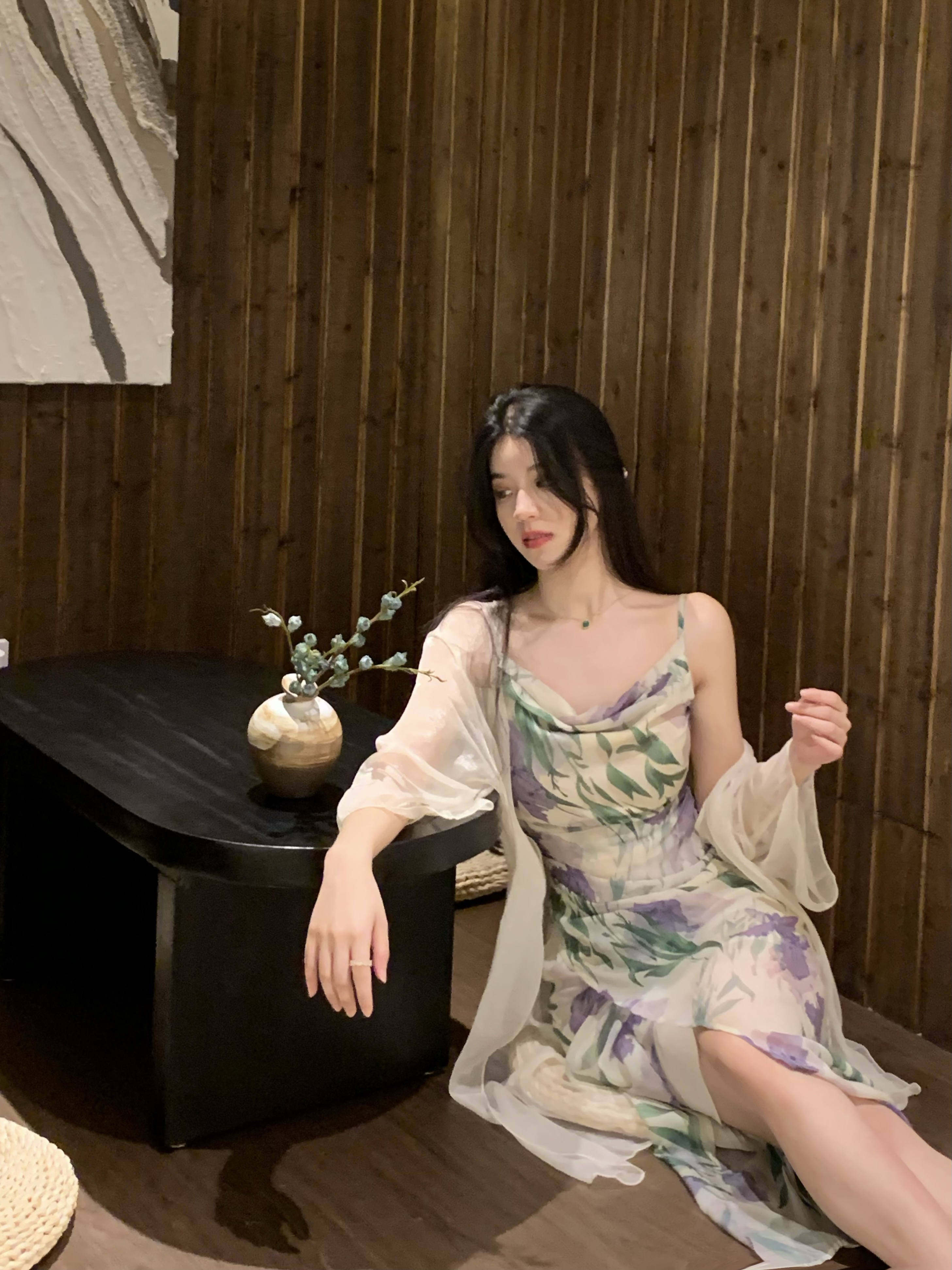 老板小金鱼雪纺花色嗲嗲抽褶温柔气质吊带连衣裙女中长款高腰开叉