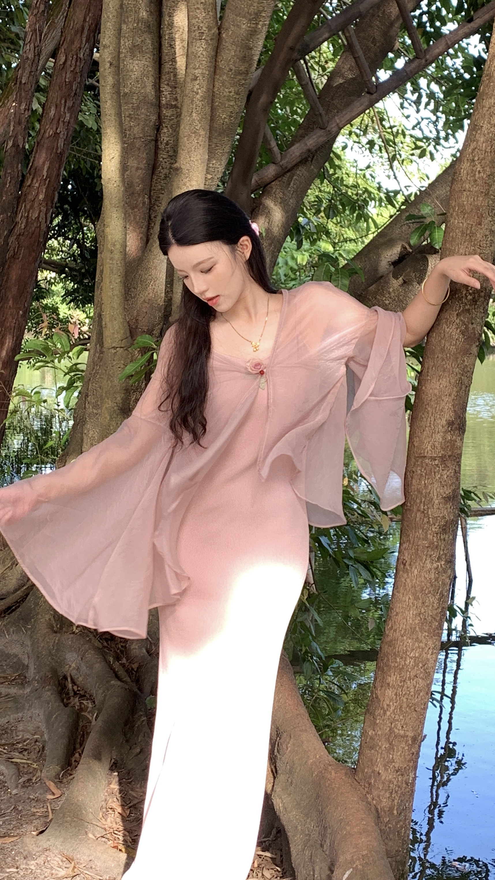 老板小金鱼'柔枝'v领新中式喇叭袖上衣短外套女宽松复古长袖上衣