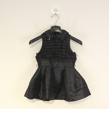 无袖翻领收腰连衣裙女