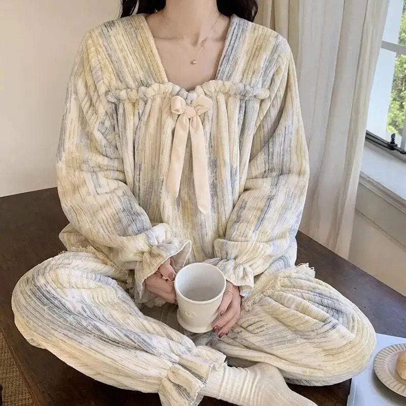 珊瑚绒睡衣女冬季甜美可爱蕾丝公主风加厚长裤少女家居服外出