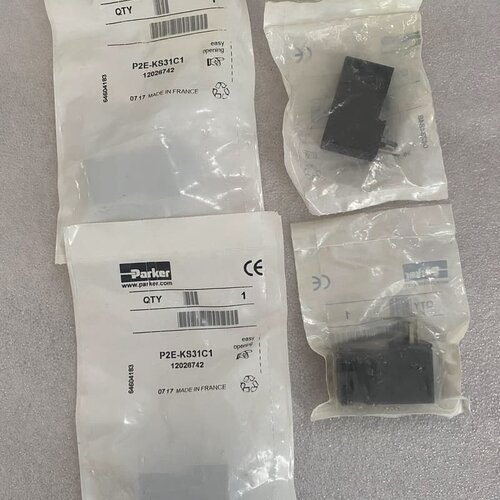 PARKER派克电磁阀P2E-KS31C1 P2E-KS32--议价商品