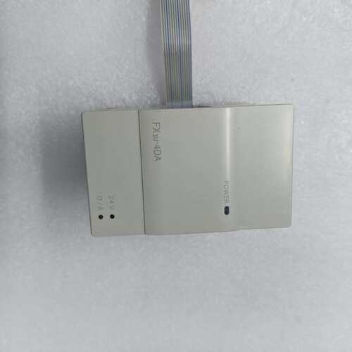 菱FX3U-4DA模拟量模块，原装拆机，成色几乎全新，外观--议价商品