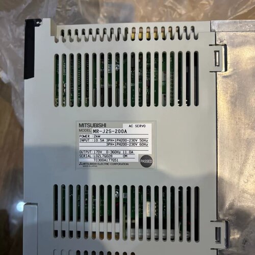 MR- J2S-200A，三菱驱动器，全新原装，实物拍摄，不--议价商品