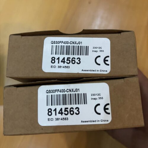 QS30FF400-CNXJ01，邦纳光电开关，实物拍摄，全--议价商品