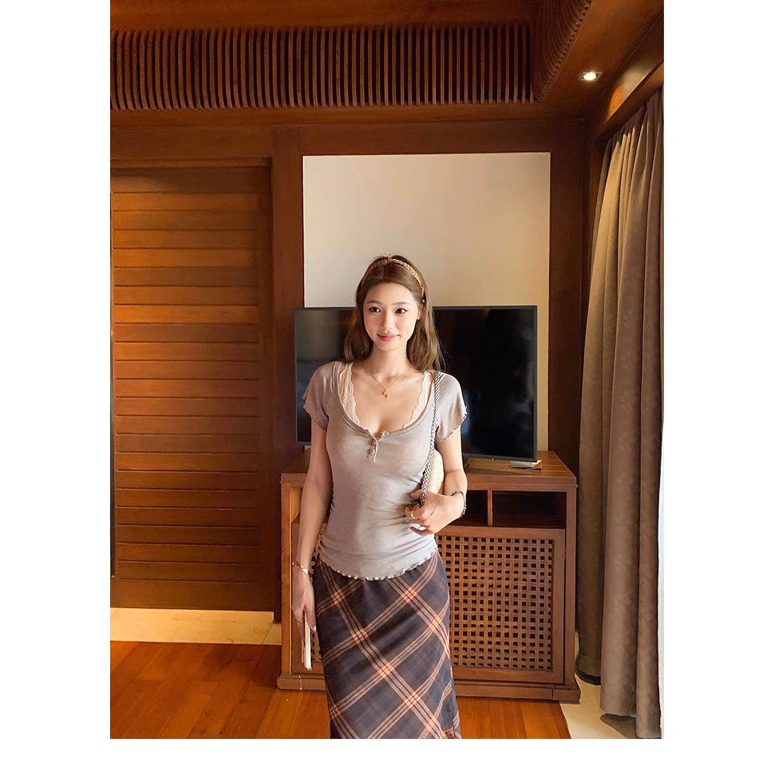 mida斯密达-飞袖薄款莱赛尔弹力气质修身上衣短袖T恤（含19羊毛）