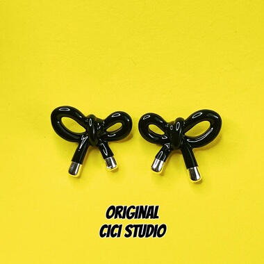 CICI STUDIO小众精工黑色滴釉蝴蝶结耳钉女ins甜酷朋克暗黑耳饰