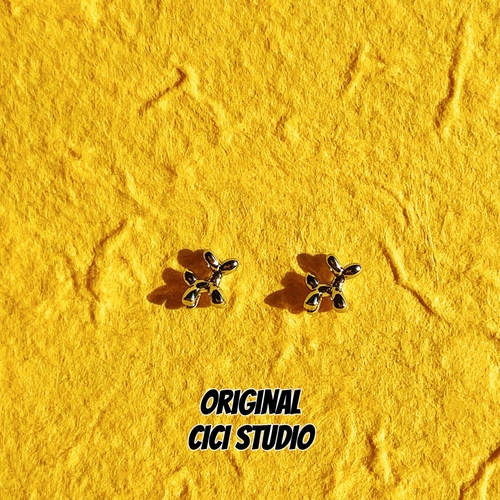 CICI STUDIO小众高级感精工甜酷金属银色气球狗耳钉精致个性耳饰